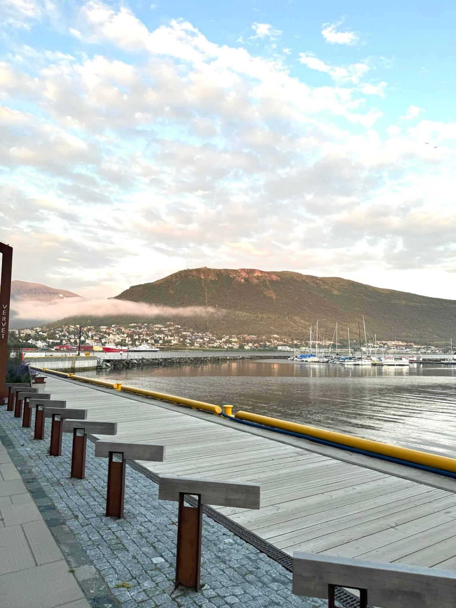 Cosy 2-Rooms Apartment In The City Center Tromsø Exterior foto
